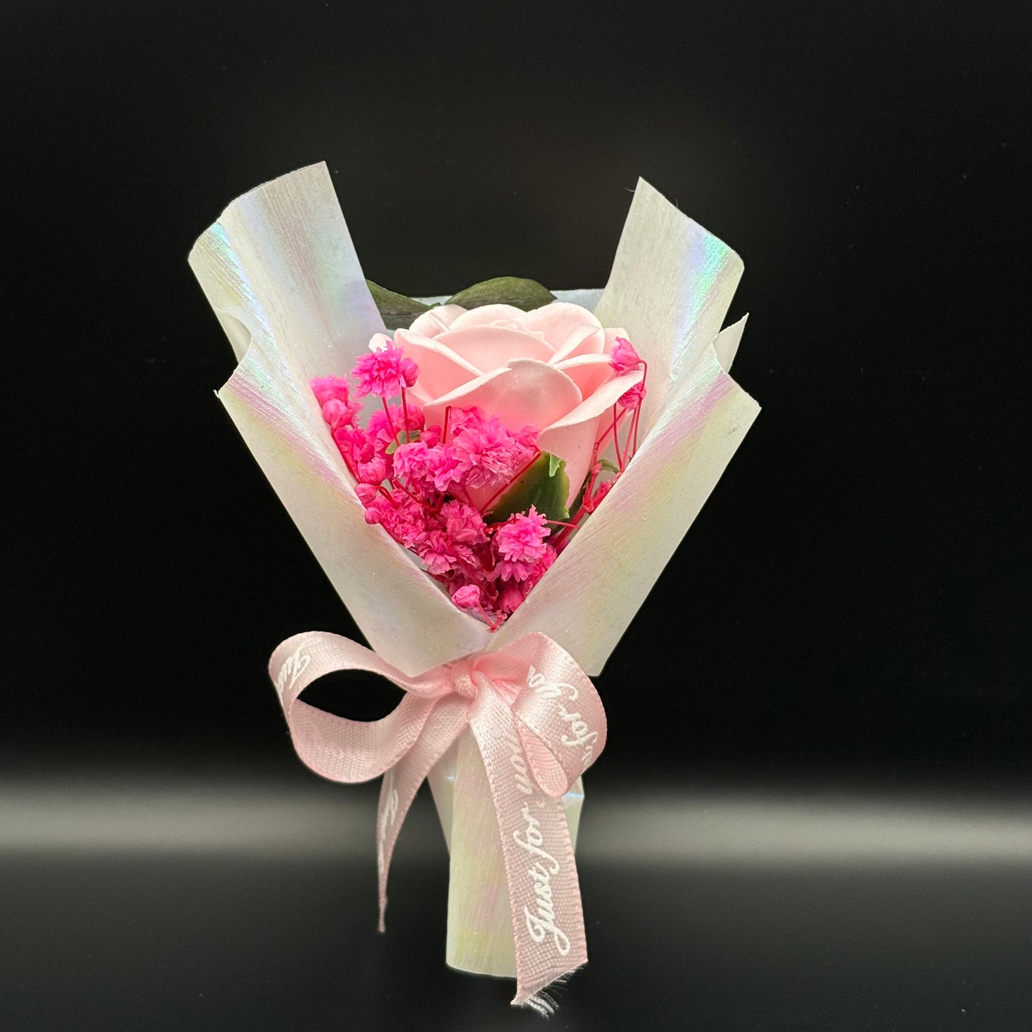 Car Mini Bouquet- White